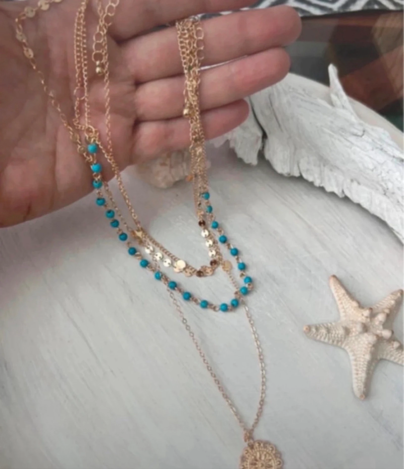 Conjunto 4 collares minimalistas dorada con turquesa estilo boho